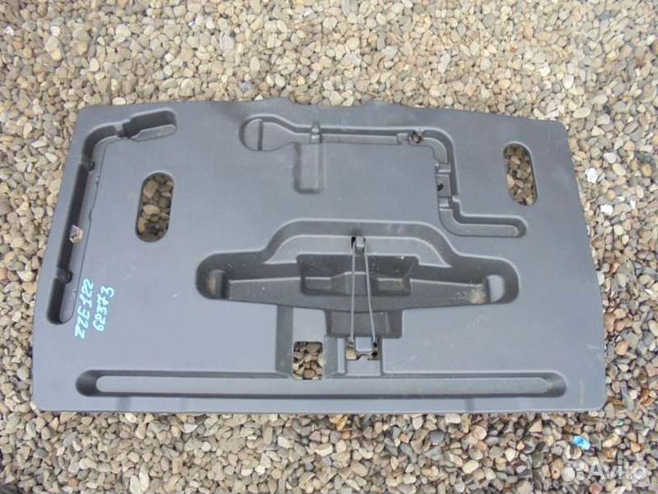 Пол багажника Toyota Corolla Spacio ZZE122 1ZZ-FE