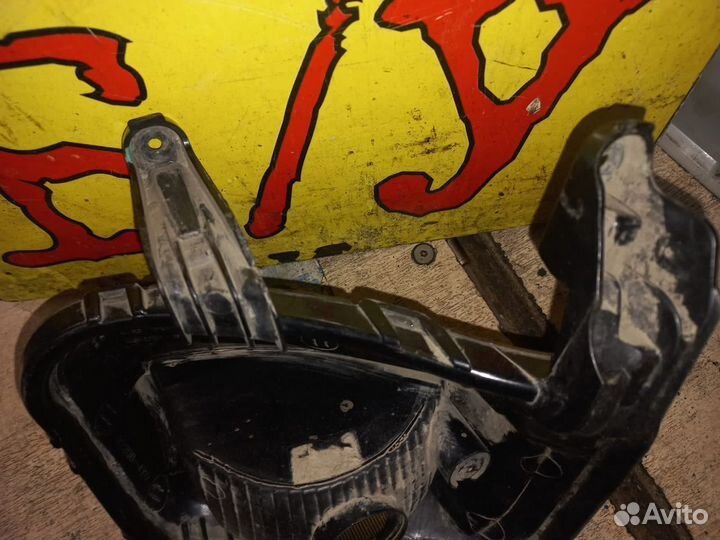 Фара противотуманная правая Kia Rio 3 92208-4Y000