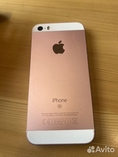 Телефон iPhone se 5s