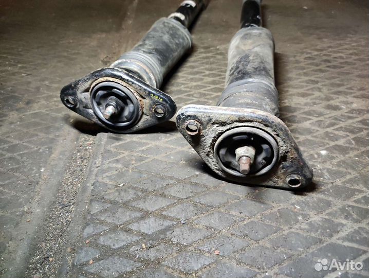 Задние амортизаторы Hyundai i40