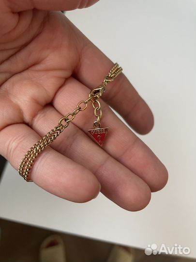 Браслет на руку Guess