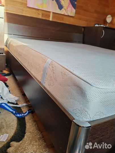 Кровать с матрасом 160*200