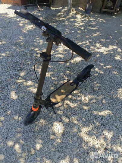 Самокат двухколесный