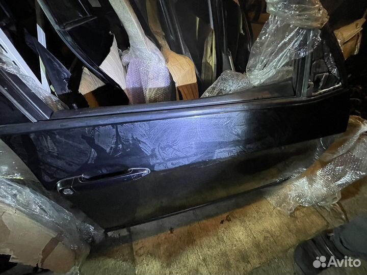 Передняя правая черная дверь бмв х5 е70