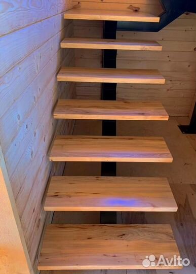 Лестница для загородного дома