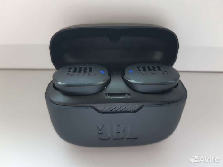 Беспроводные наушники jbl