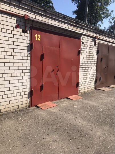 Гараж, > 30 м²