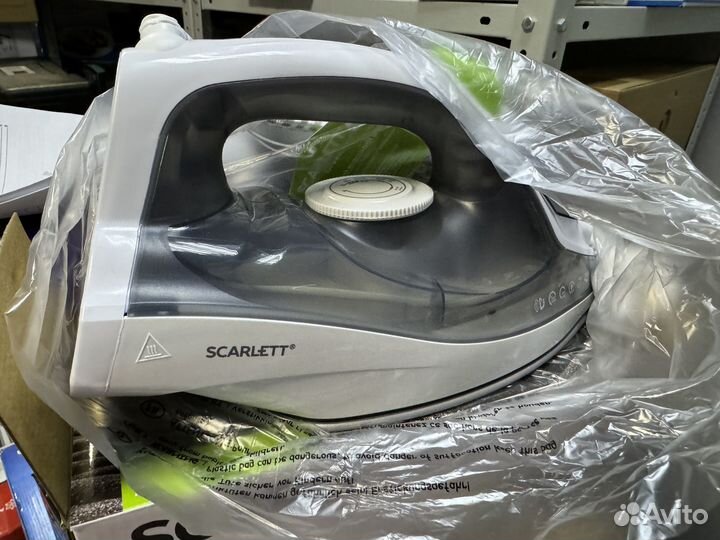 Утюг Scarlett SC-SI30K60