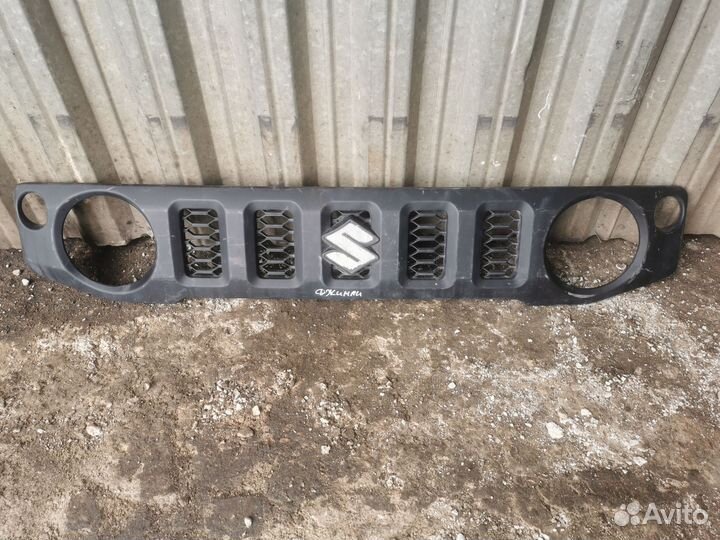 Решетка радиатора Suzuki Jimny 4