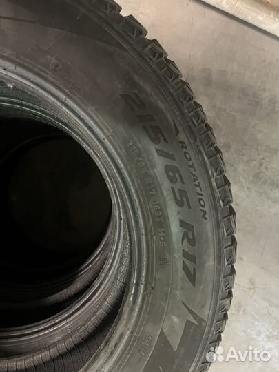Pirelli Ice Zero 2 215/65 R17 60T
