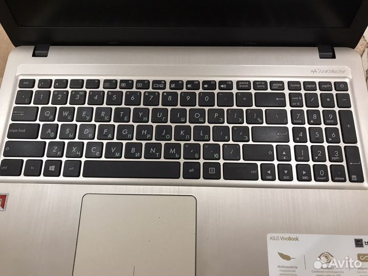 Ноутбук asus