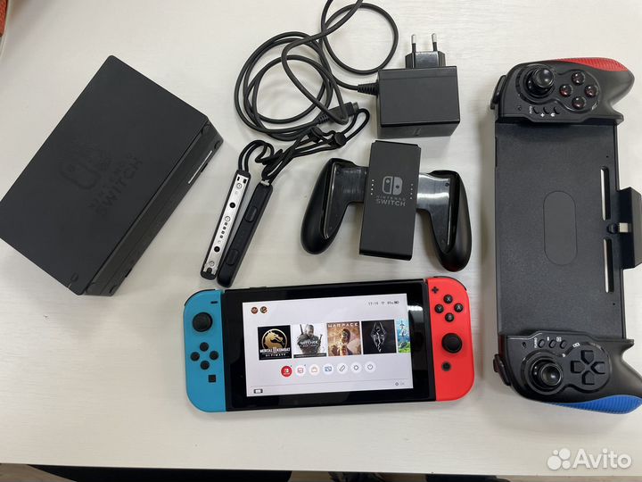 Nintendo switch с играми и комплектом