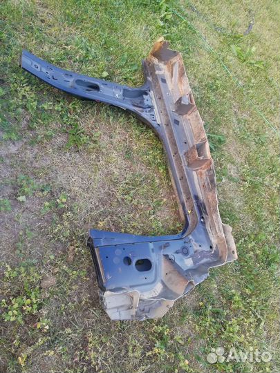 Порог правый Ford Fiesta Mk6 фиеста 6