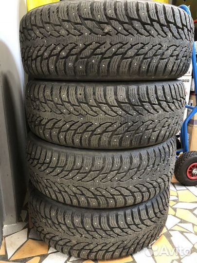 Nokian Tyres Hakkapeliitta 9 SUV 235/60 R18