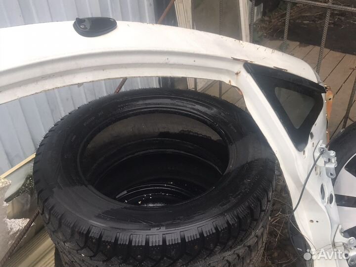 Порог правый Honda Fit