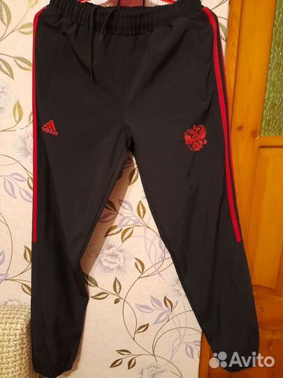 Спортивный костюм adidas новый