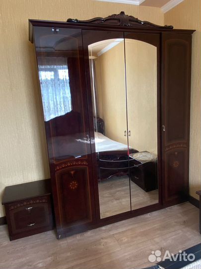 Спальный гарнитур