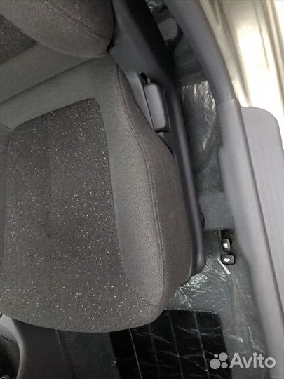 Сиденья на Хондай акцен