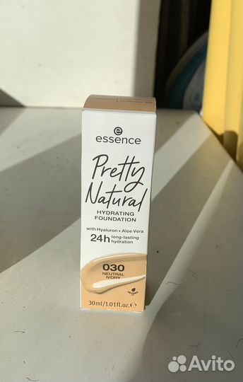 Тональная основа увлажняющая Германия