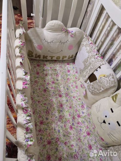 Комплект подушек в кроватку