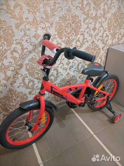Детский велосипед 16 почти новый