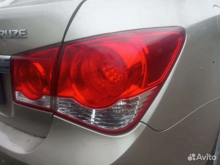 Задний правый фонарь Шевроле Круз