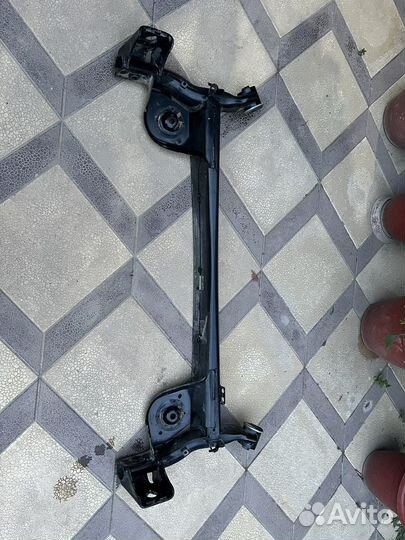 Задняя балка лада веста