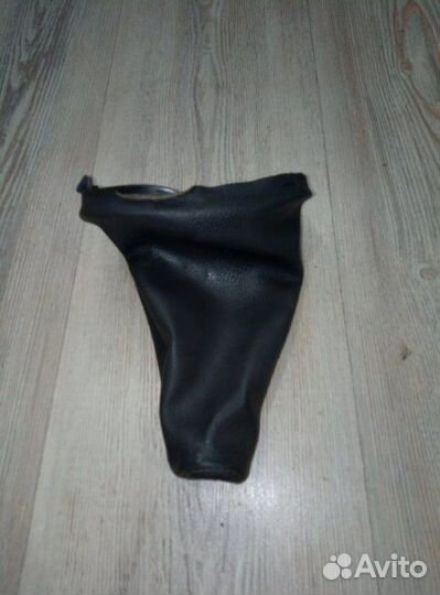 Чехол кожух ручки кпп renault logan