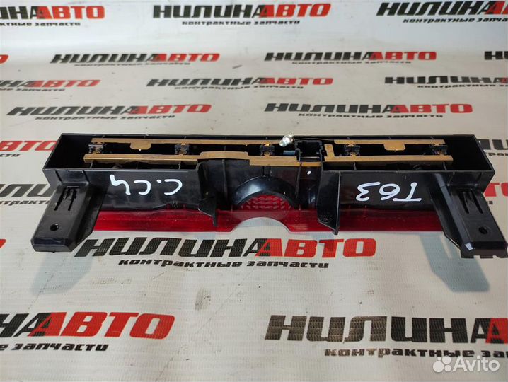 Стоп сигнал в крышку багажника Ситроен С4