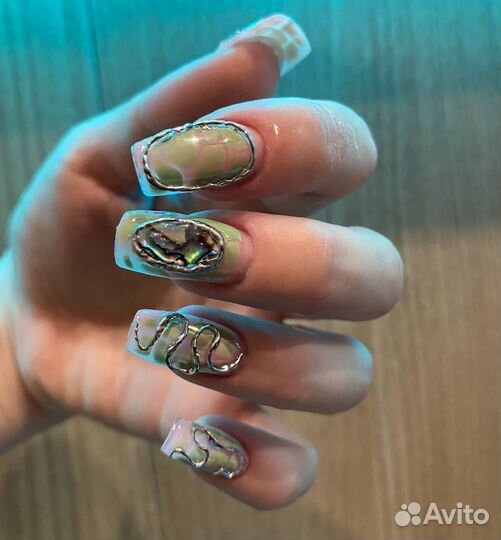 Маникюр педикюр