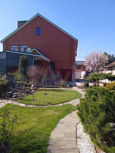 Дом 513,1 м² на участке 10 сот.