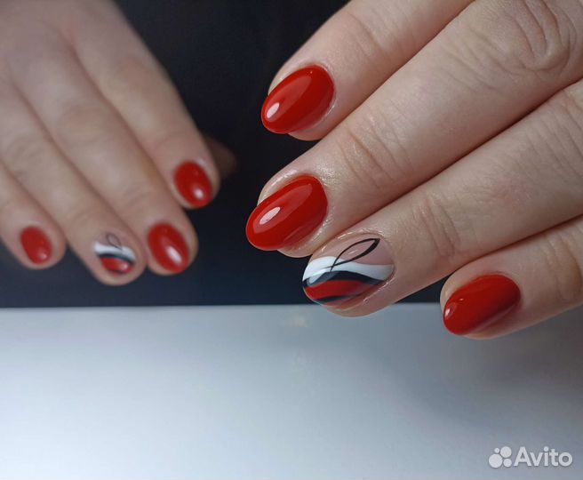 Мастер маникюра и педикюра