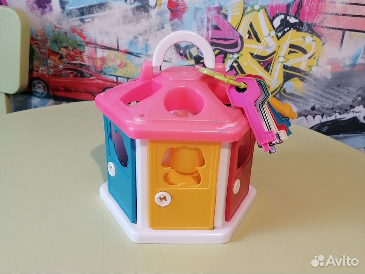 Развивающий домик(игрушка)