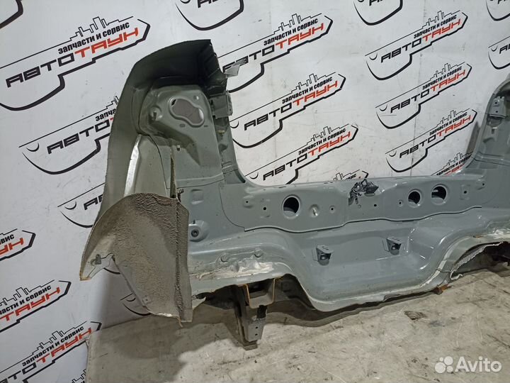 Панель кузова задняя mazda axela mazda3 BK BK3P BK5P bkep B33D7075XE sedan серебро, 22V S3714