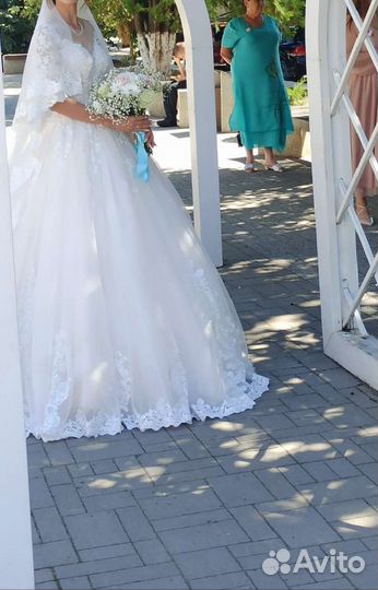 Свадебное платье