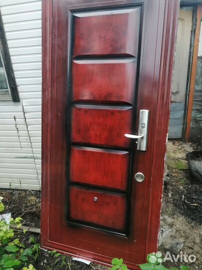 Дверь входная металлическая