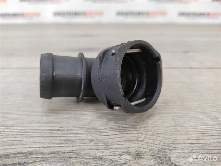 Фланец системы охлаждения skoda Octavia A5 1Z Б7