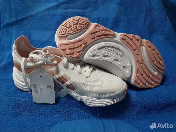 Кроссовки женские adidas, р.39