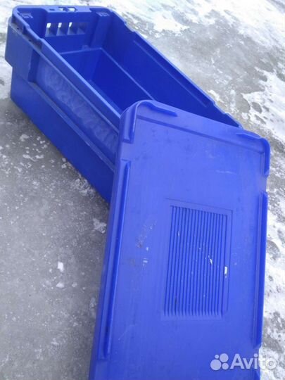 Ящик пластиковый с крышкой