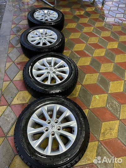 Goodyear UltraGrip 215/55 R17