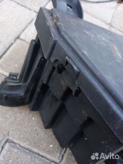 Renault sandero 1 корпус предохранителей