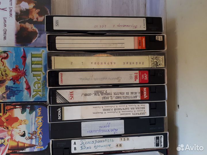 Видеокассеты с фильмами
