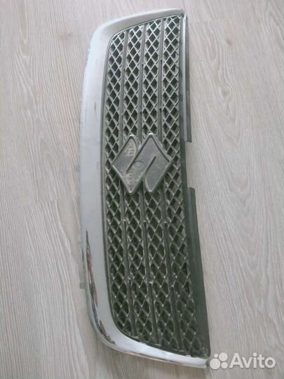 Решетка радиатора suzuki grand vitara