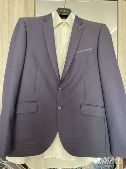 Мужской костюм с рубашкой