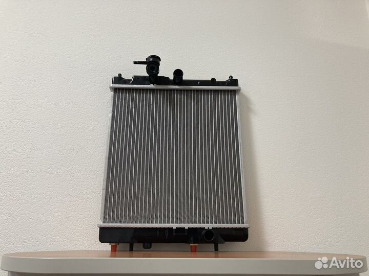 Радиатор охлаждения Ниссан Марч АКПП 92-02