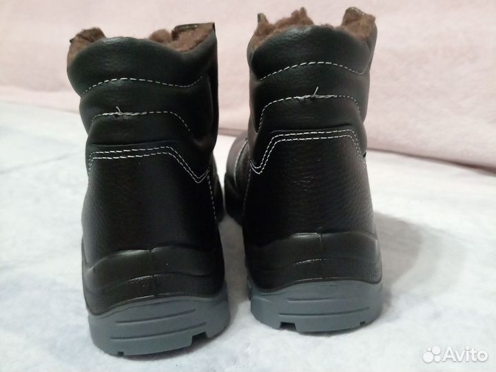Неубиваемые Ботинки зима р43 новые