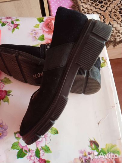 Туфли для девочки новые