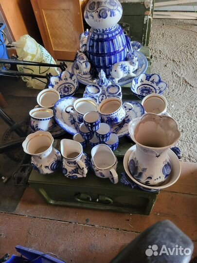 Посуда из Гжели