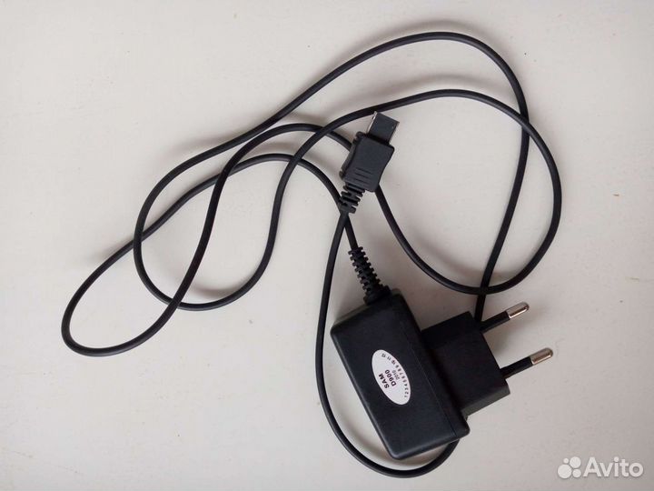 Зарядное устройство для телефона