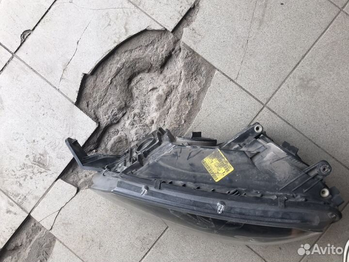 Фара Skoda Yeti левая оригинал